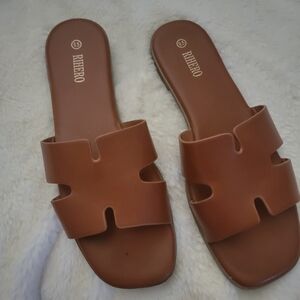 Women's Tan Slide Sandals